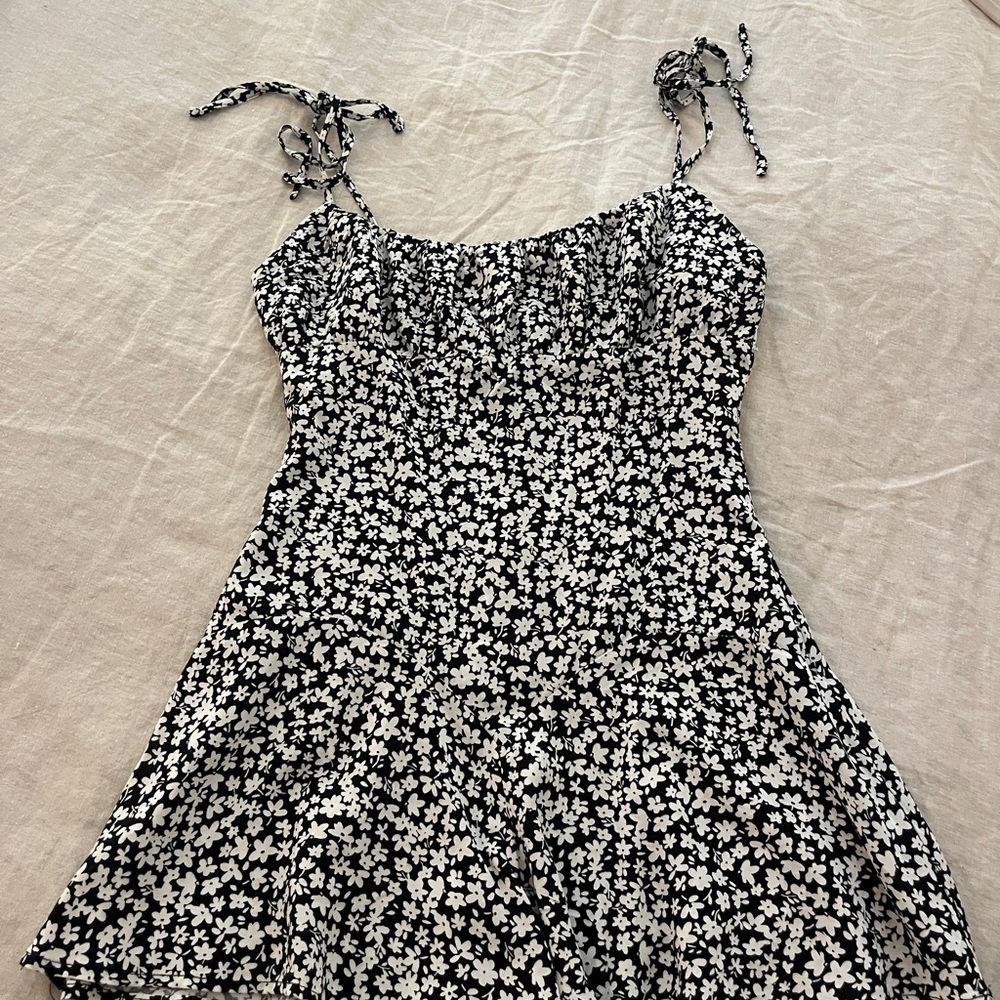 Forever 21 Black and White Floral Romper